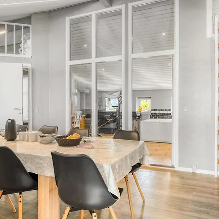 Renovated With Hot Tub, Sauna And Shelter * Vestervig