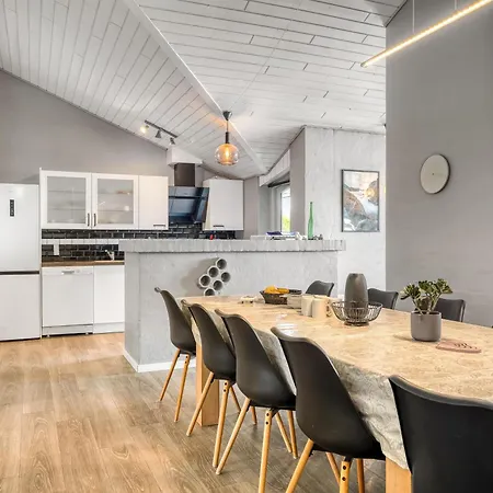 Renovated With Hot Tub, Sauna And Shelter * Vestervig