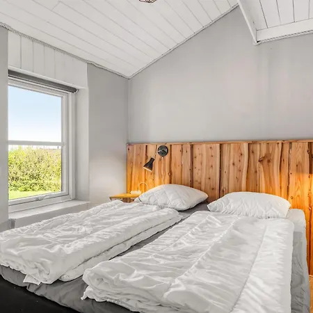 Renovated With Hot Tub, Sauna And Shelter Vestervig